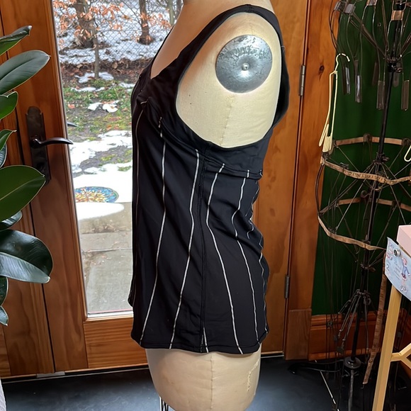 Lululemon super soft tank. Vertical grey flattering stripes. Size 10/12 - Picture 3 of 7